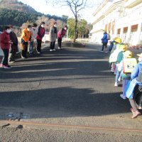 更生保護女性会による「あいさつ運動」