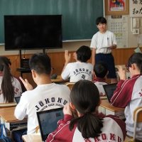 新役員体制で生徒総会が開かれました (12/18)