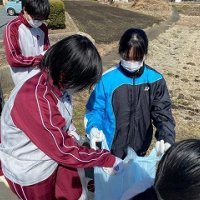 3年生が地域清掃に出かけました (3/7)