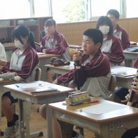 授業参観とPTA総会などが行われました (4/19)