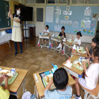 ６月３０日（月）　学校給食訪問（１年生）